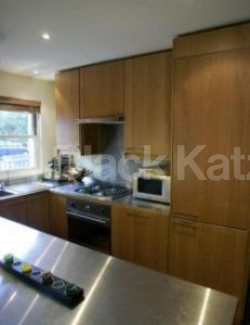 			1 Bedroom, 1 bath, 1 reception Flat			 St Lukes Road, Notting Hill
